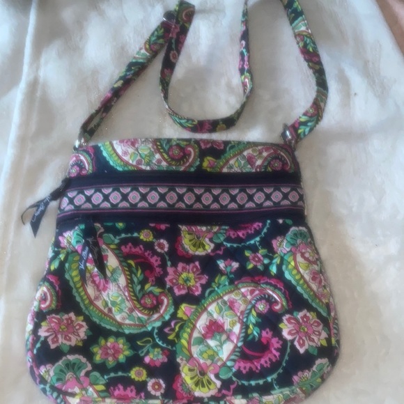 Vera Bradley Handbags - Vera Bradley like new purse colorful paisley design